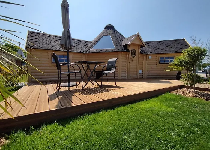 Casa de hóspedes Climatise Avec Baignoire 2 Personnes 3*