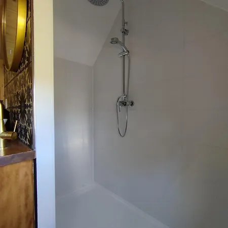 Climatise Avec Baignoire 2 Personnes בית הארחה 3*